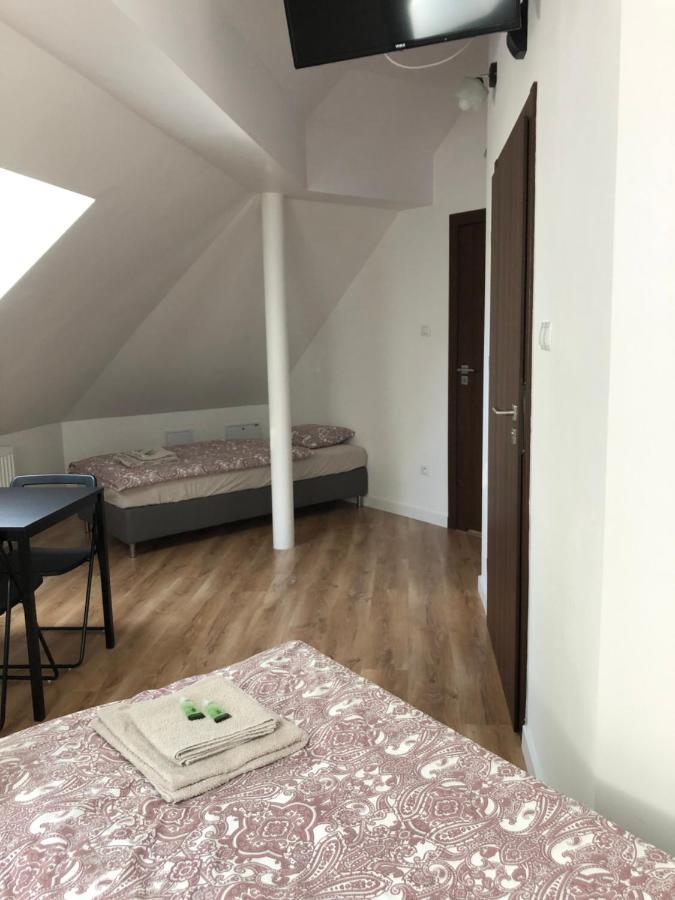 Villa 37B Bed And Breakfast Варшава Экстерьер фото